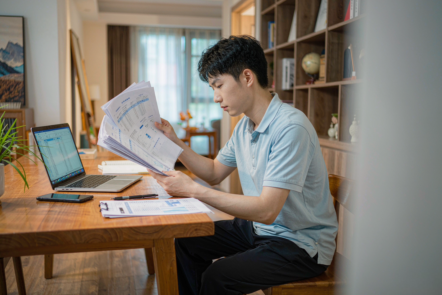 阅读厚重的招股书并分析数据